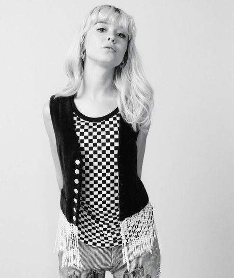 Maisie Peters nice actress photos