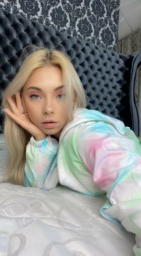 Cherrishluluu top model image