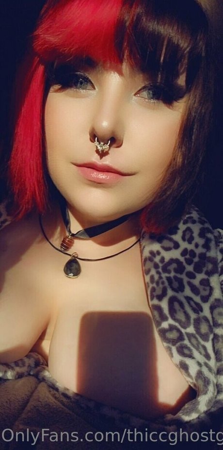 thiccghostgirl model hot pics