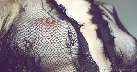 sinply me pornographic star picture