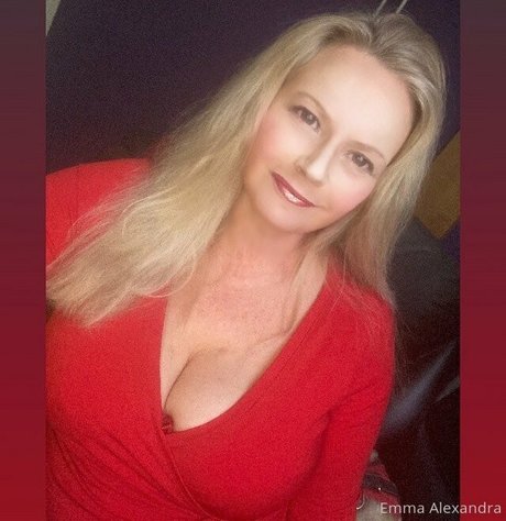 uniquilyyours pornstar nudes galleries