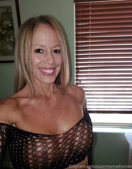 milf yoga onlyfans naked pic