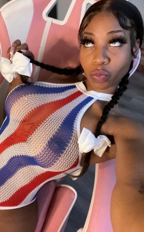 Cdrizzle800 star nude gallery