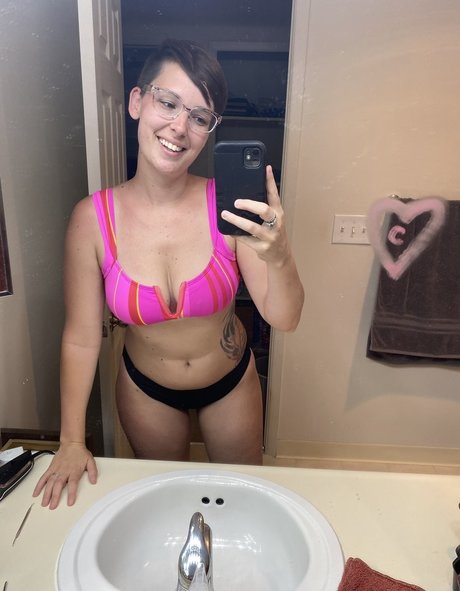 captinpeenut pornstar naked photo