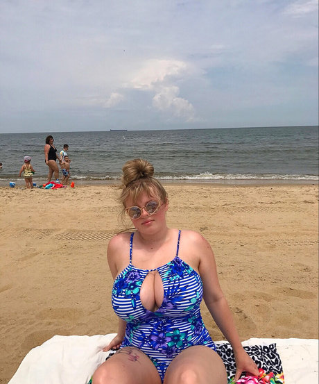 topless beach onlyfans art porn photo