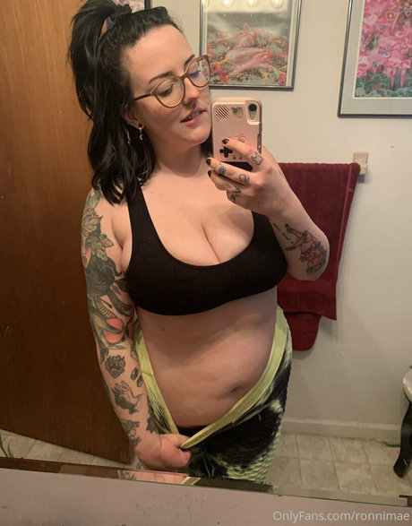 ronnimae erotic pornstar img