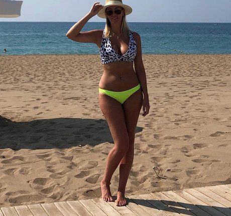 Lorna Gilly nude star pictures