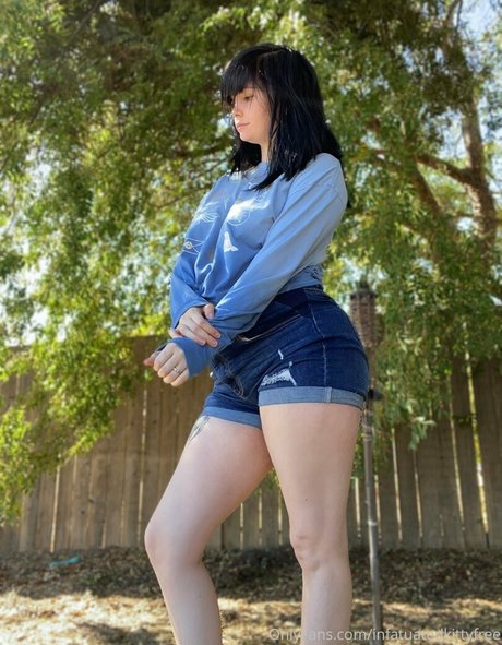 infatuatedkittyfree star top photos