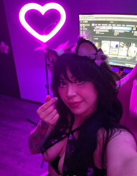 cheating onlyfans pornographic image