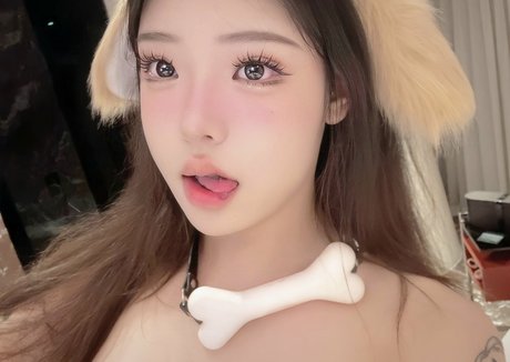 tiny onlyfans sexy nude images