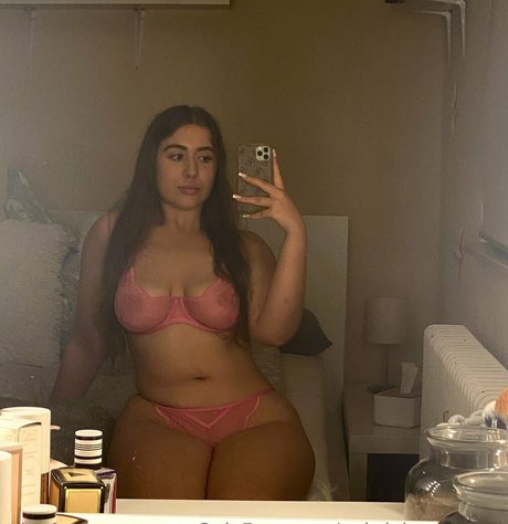 gabrielamorenoo art model gallery