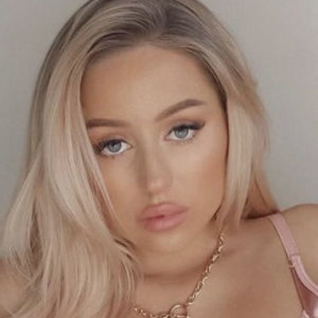 Kasey Rayton pretty model photo