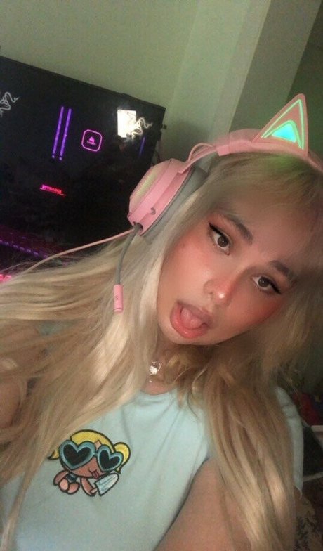 young asian onlyfans free porn pics