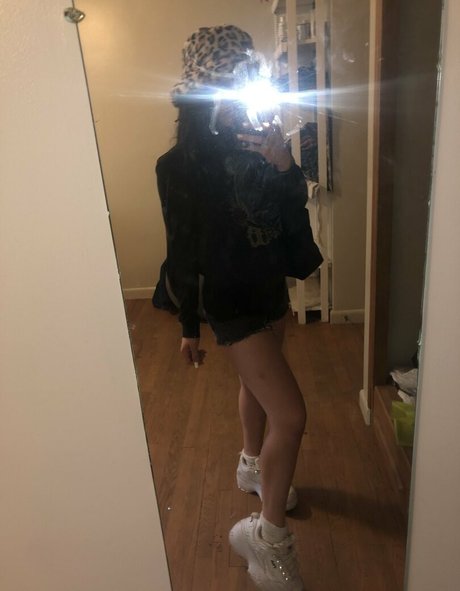 petite skinny onlyfans xxx pic