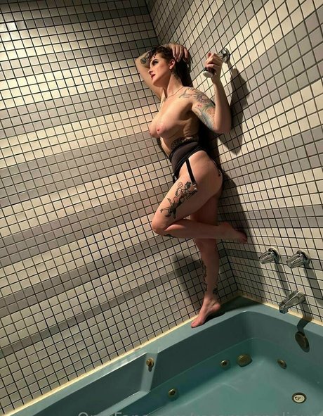 skinny brunette onlyfans pornos picture