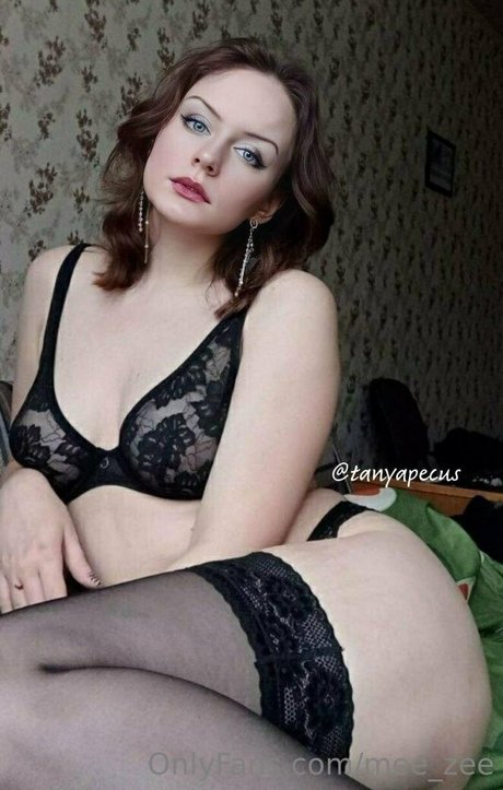 lesbian seduction onlyfans free xxx pictures