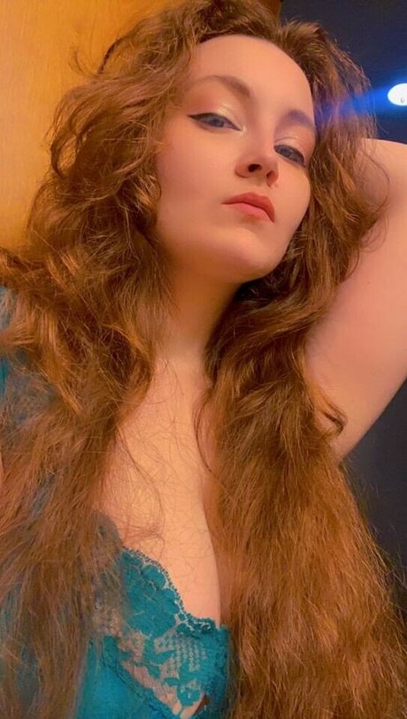 Lylah Love art model picture