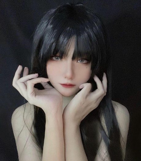 Aveline Tetsuya model pornographic pictures