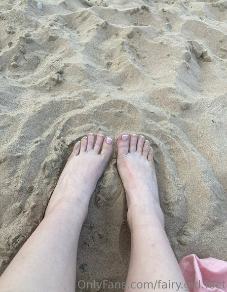 fairy girl feet naked model image