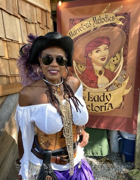 Raven Swallowz hot model pics