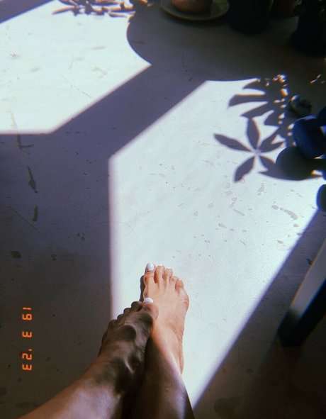 tall blonde onlyfans nude photos