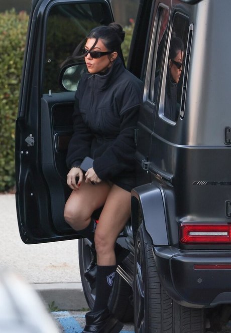 raven onlyfans pornographic photos