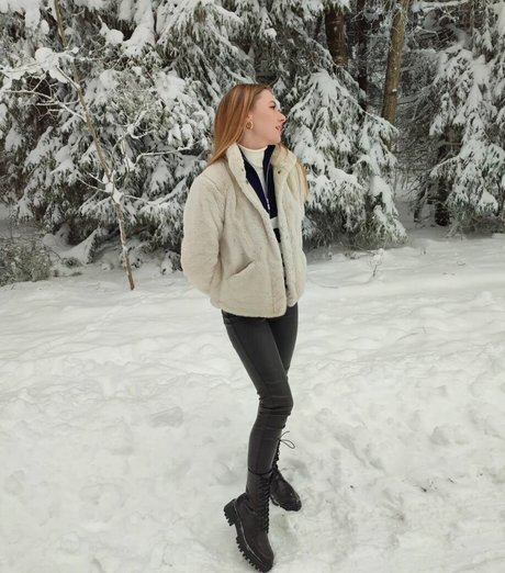 itsSky model best pic