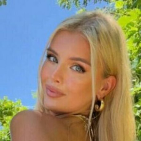 cute asian onlyfans nude img