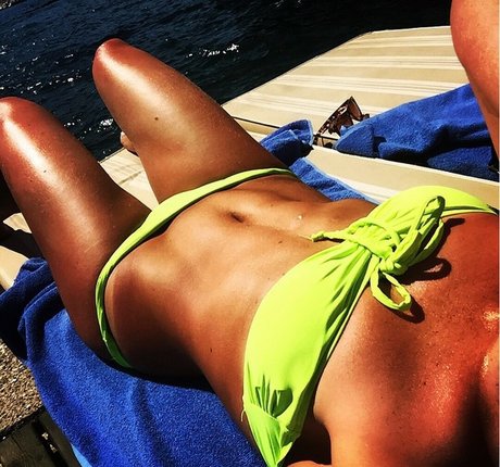 Gym Bunny x pretty model gallery