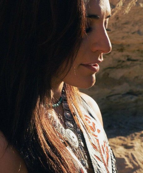 Raquel Rodriguez naked star photos