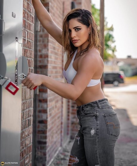 Raquel Rodriguez free actress gallery