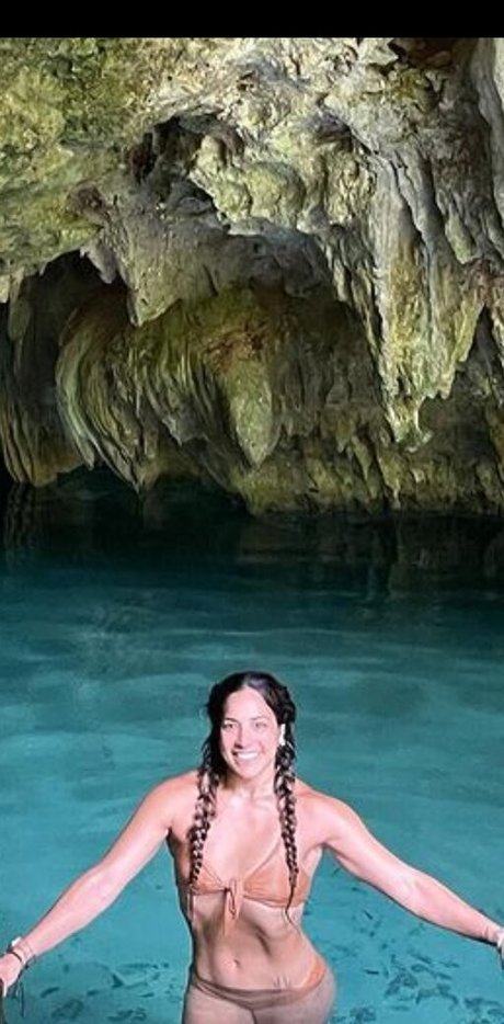 Raquel Rodriguez model erotic img