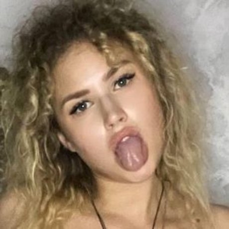 stepmom onlyfans sexy nudes pics