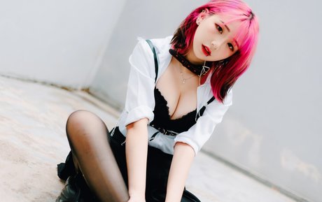 Akaei Ray perfect actress gallery