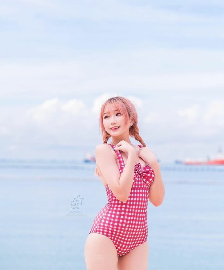 Akaei Ray art star photos