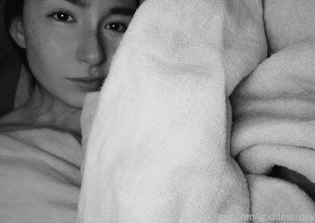 GoddessZoey naked star picture