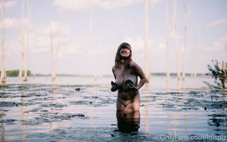loisplz sexy pornstar pictures
