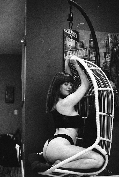 nudist onlyfans beautiful naked img