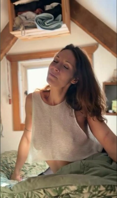 Under The Pines pornstar sexy img