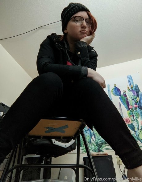 mumblingmeadows actress image