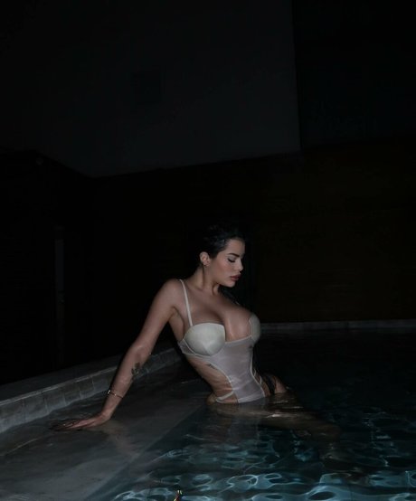 Bruna Figueiredo pretty model image