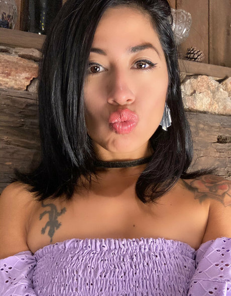 naughty skull nude pornstar pic