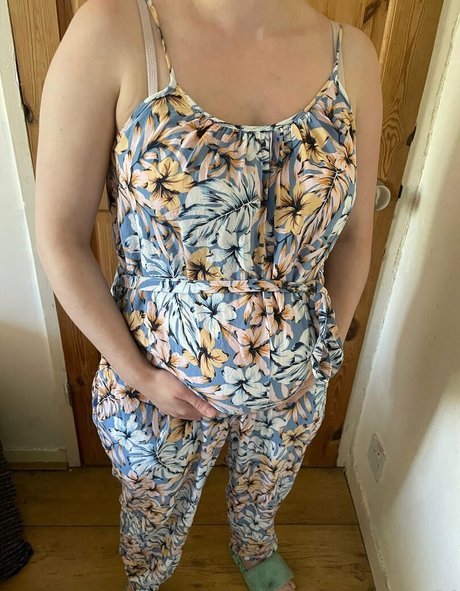 hairy redhead onlyfans porno picture