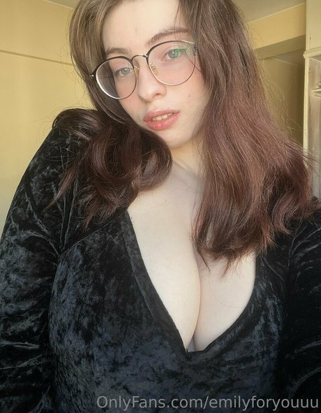 emilychannel pornstar naked pic