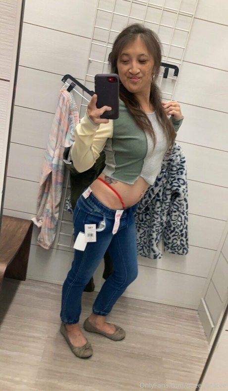 curvy blonde milf onlyfans nude archive