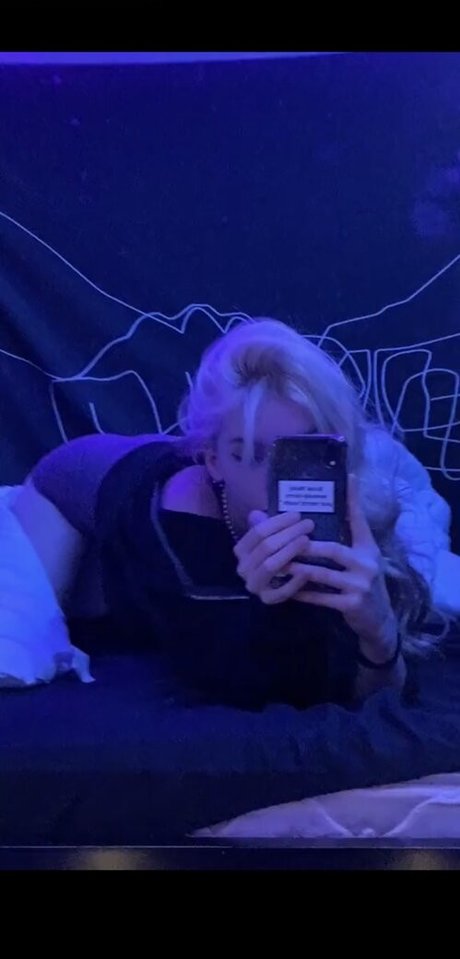 NaomiSkyex nude star image