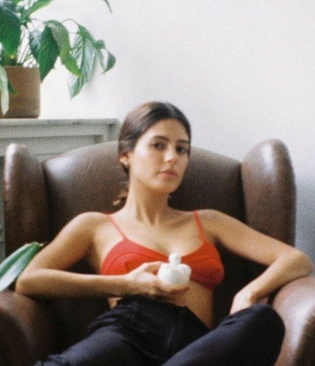 Julia Dalavia free actress picture