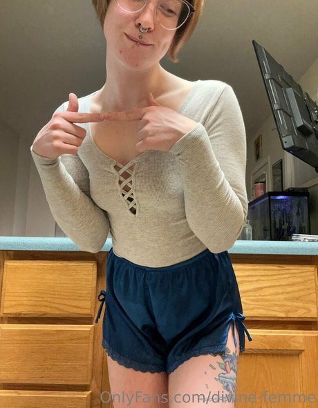 divine femme nice star picture