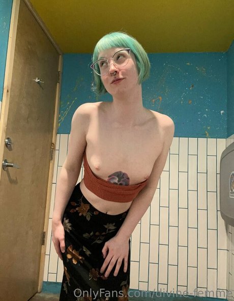 divine femme star high quality picture