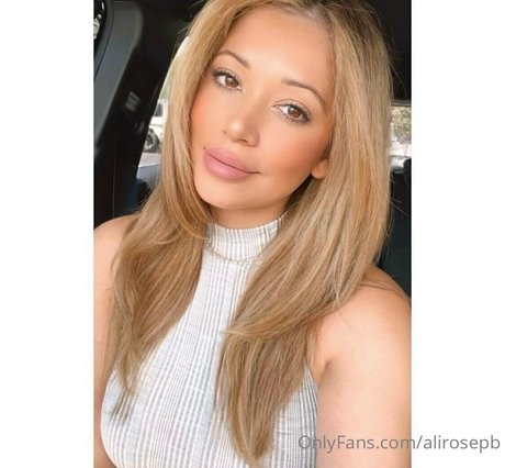 bikini onlyfans sexy photo